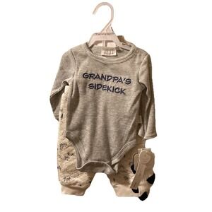 Tahari Baby Boy 4 Piece Set Bodysuit Pants Cap Socks 0-3m NWT Grandpa's Sidekick